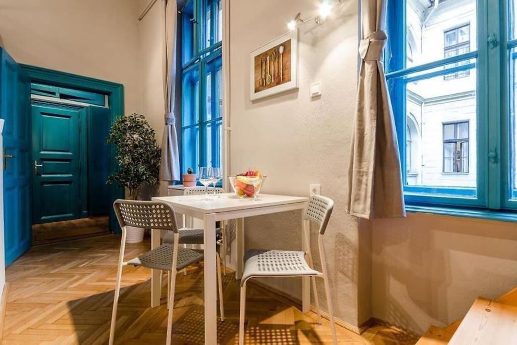 Blue Lotus Apartment T50 Будапеща Екстериор снимка