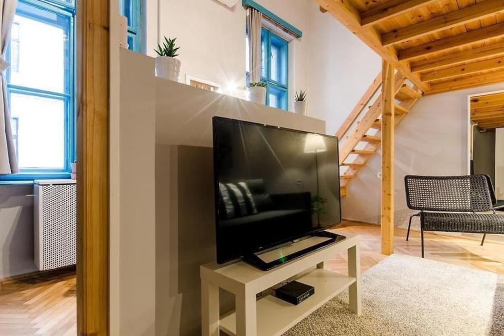 Blue Lotus Apartment T50 Будапеща Екстериор снимка
